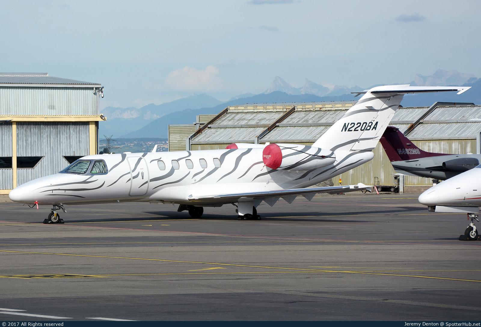 Photo of N220BA - Cessna 525C Citation CJ4 operated by Private