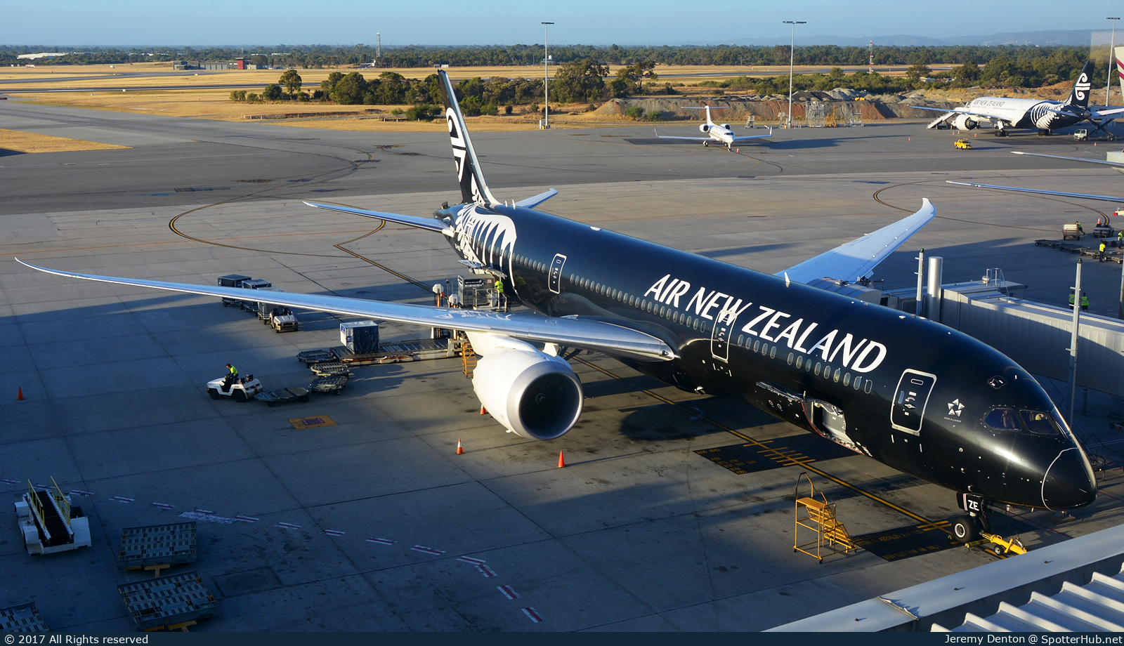Photo of ZK-NZE - Boeing 787-9 Dreamliner operated by Air New Zealand