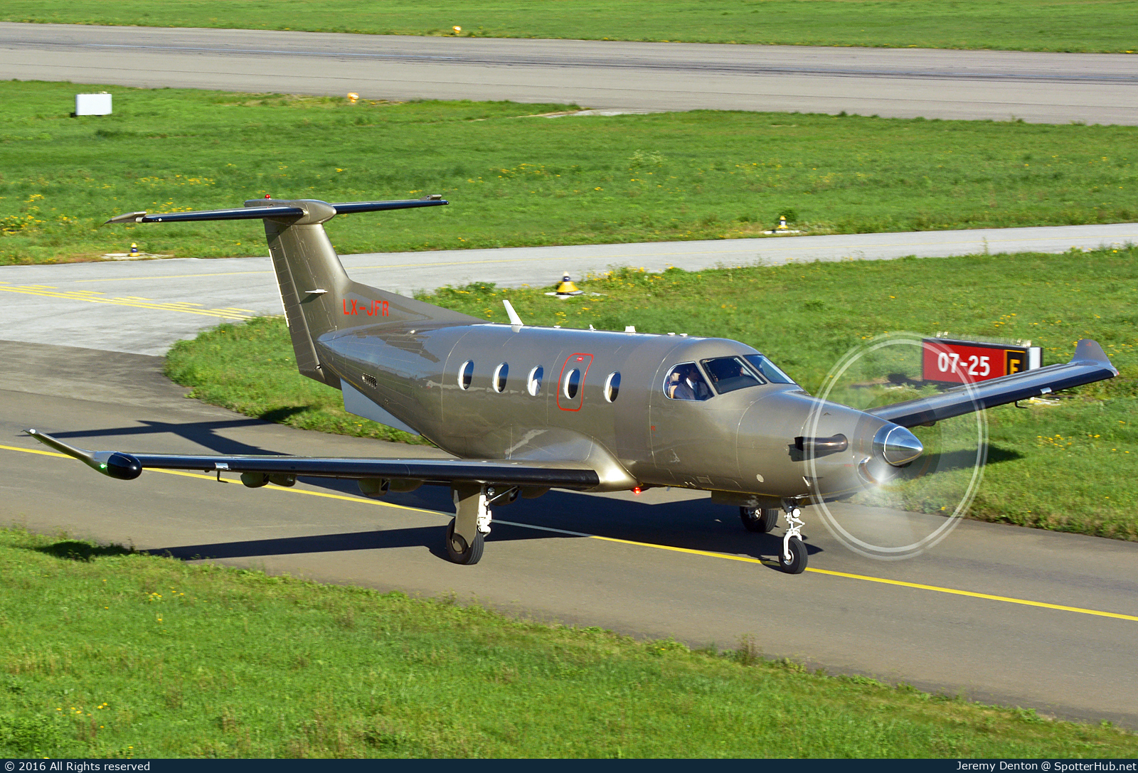 Photo of LX-JFR - Pilatus PC-12 NG operated by Jetfly Aviation