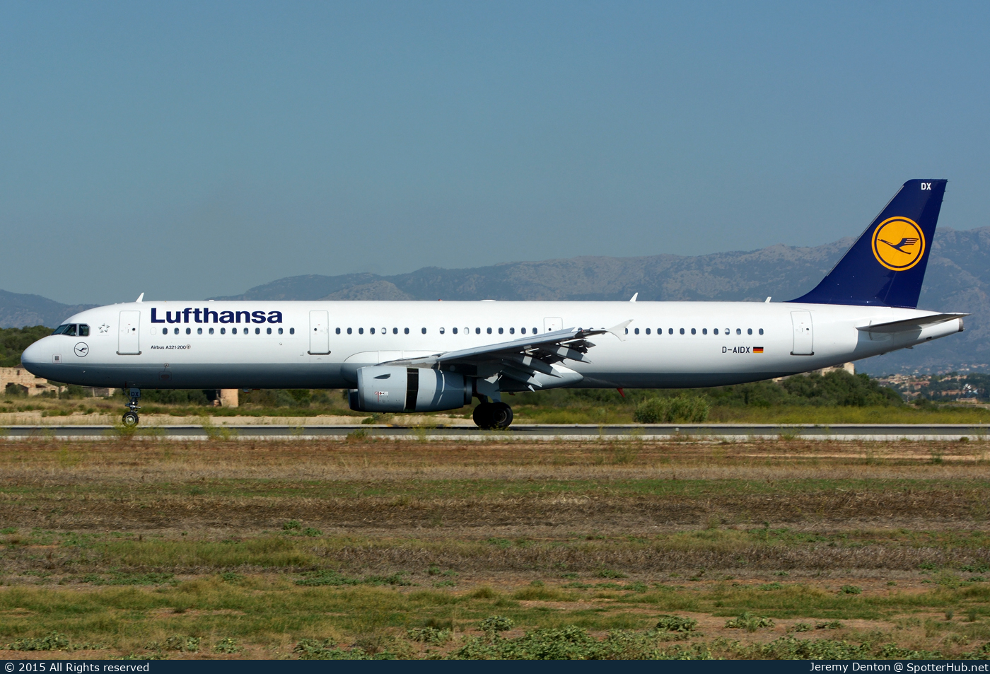 Photo of D-AIDX - Airbus A321-231 operated by Lufthansa