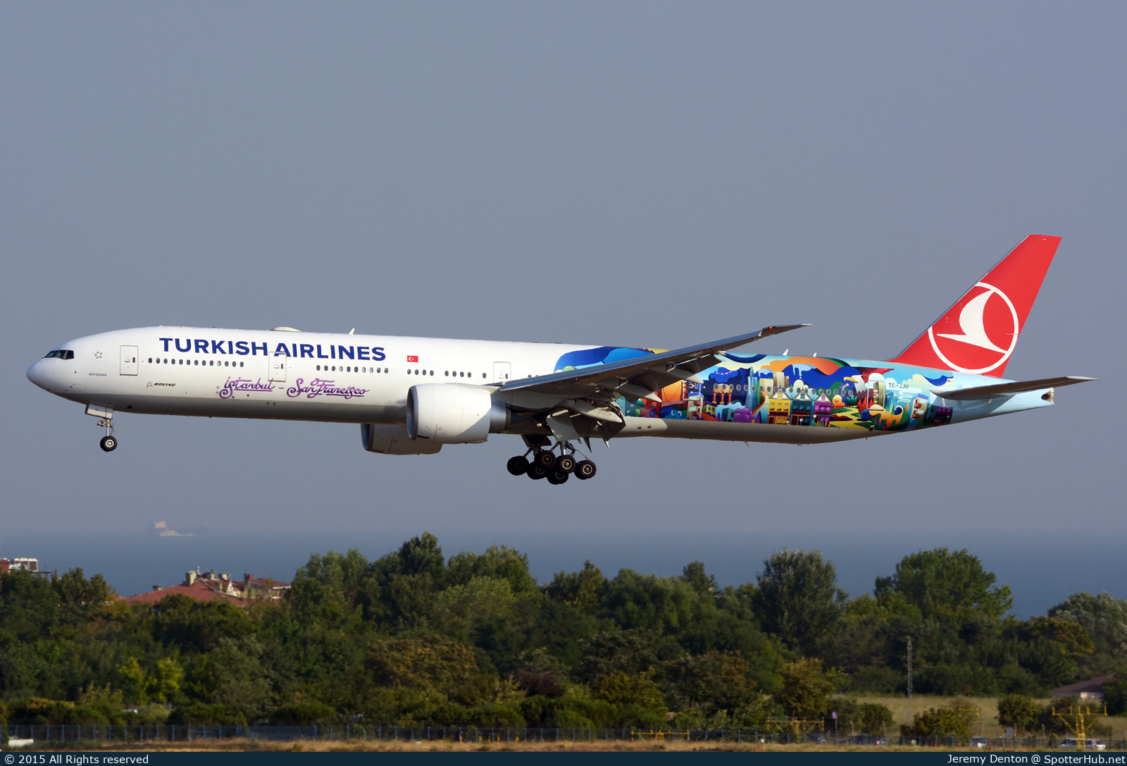 Photo of TC-JJU - Boeing 777-3F2(ER) operated by Turkish Airlines