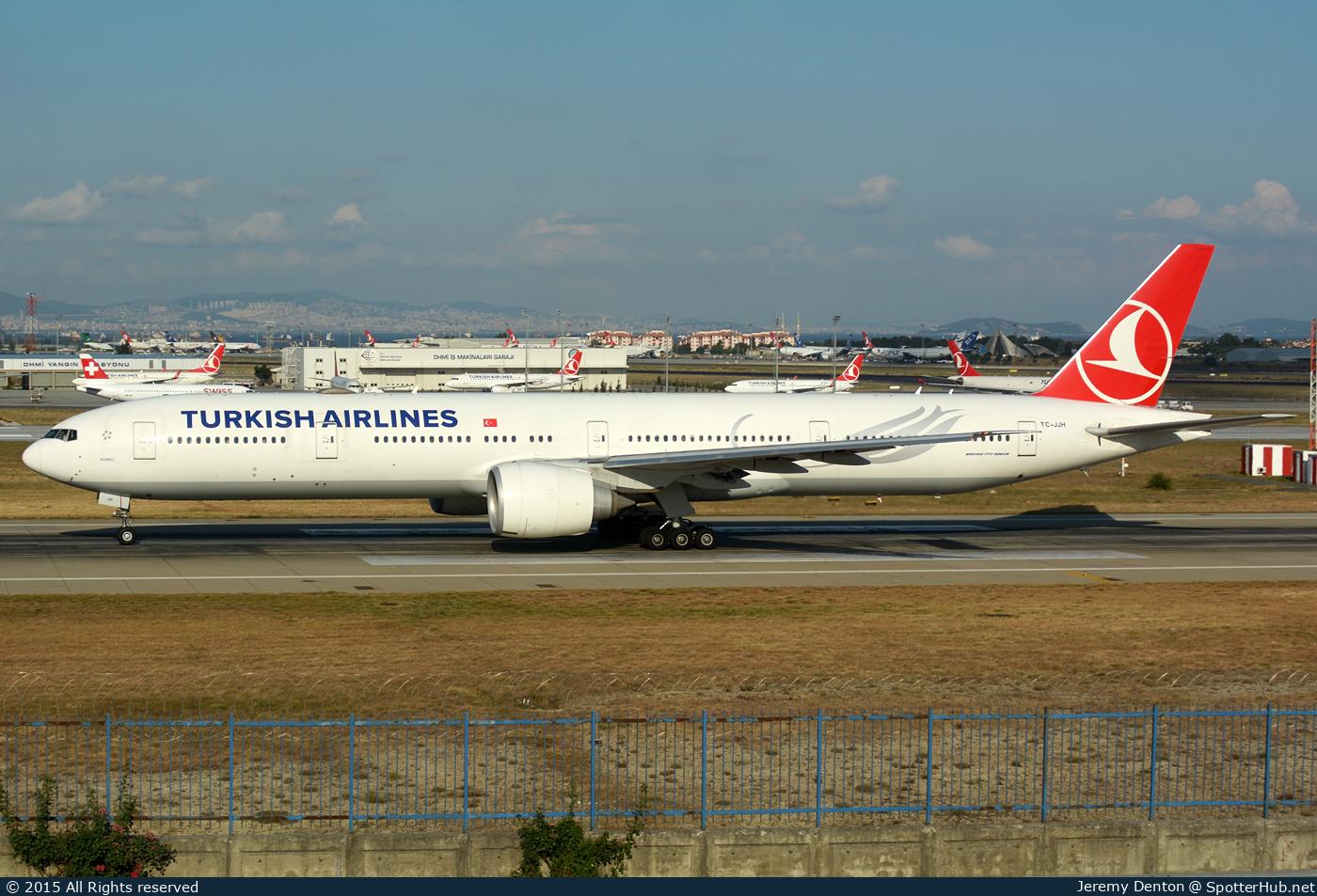 Photo of TC-JJH - Boeing 777-3F2(ER) operated by Turkish Airlines