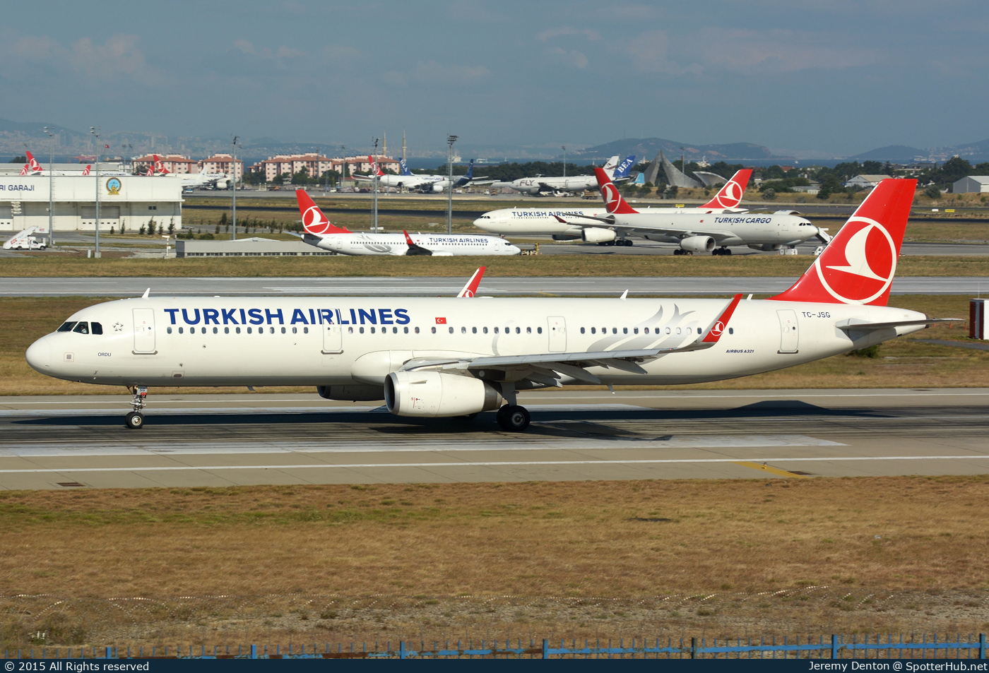 Photo of TC-JSG - Airbus A321-231 operated by Turkish Airlines