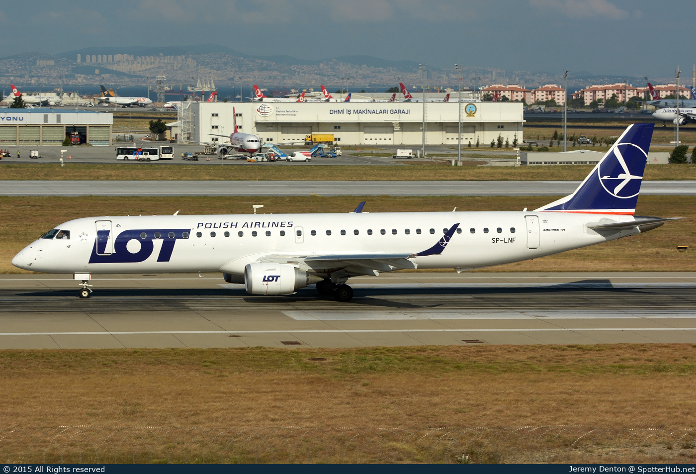 Photo of SP-LNF - Embraer ERJ-195LR operated by LOT Polish Airlines