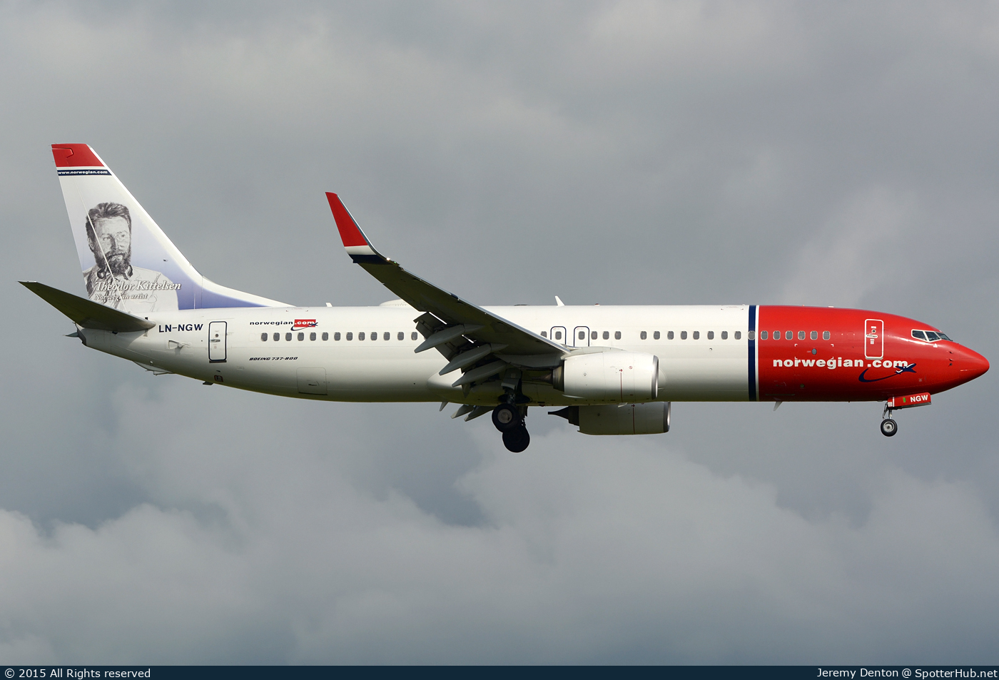 Photo of LN-NGW - Boeing 737-8JP operated by Norwegian Air Shuttle