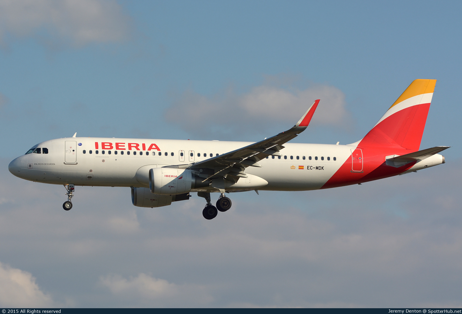 Photo of EC-MDK - Airbus A320-214 operated by Iberia