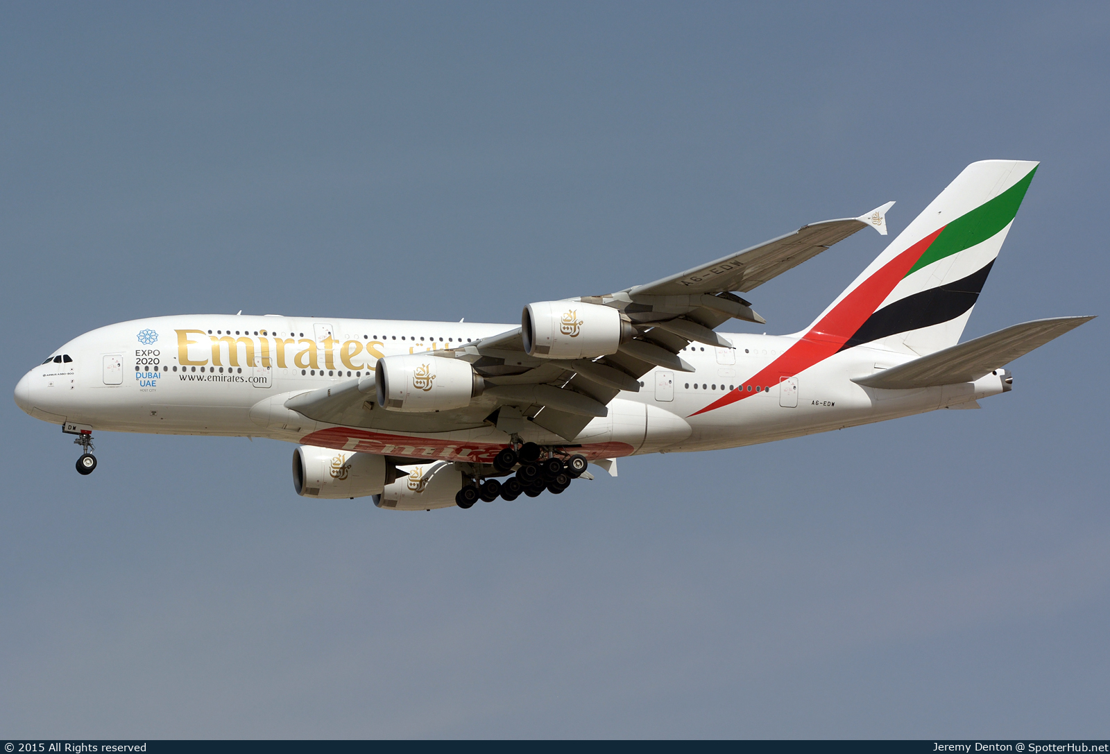 Photo of A6-EDW - Airbus A380-861 operated by Emirates
