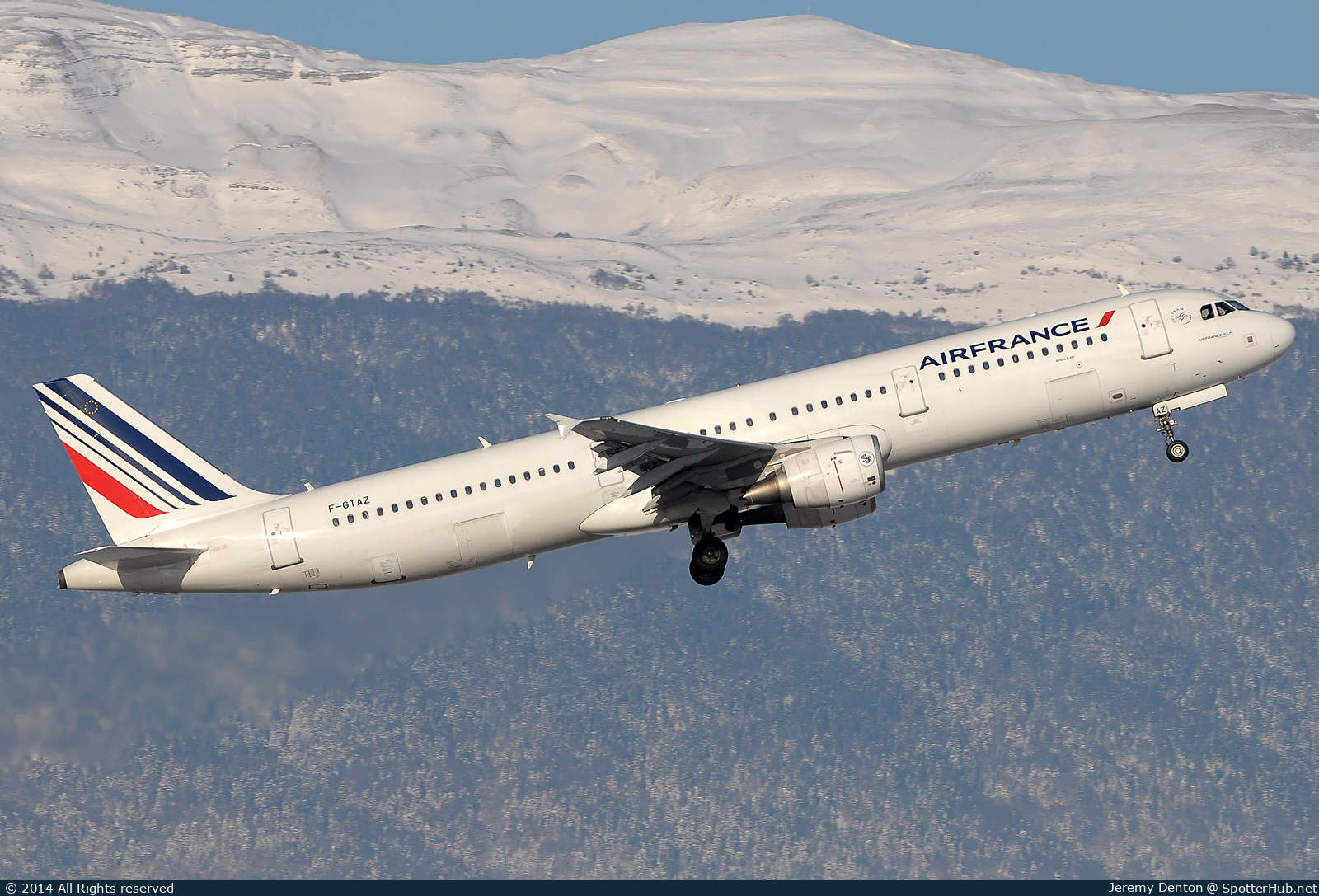 Photo of F-GTAZ - Airbus A321-212 operated by Air France