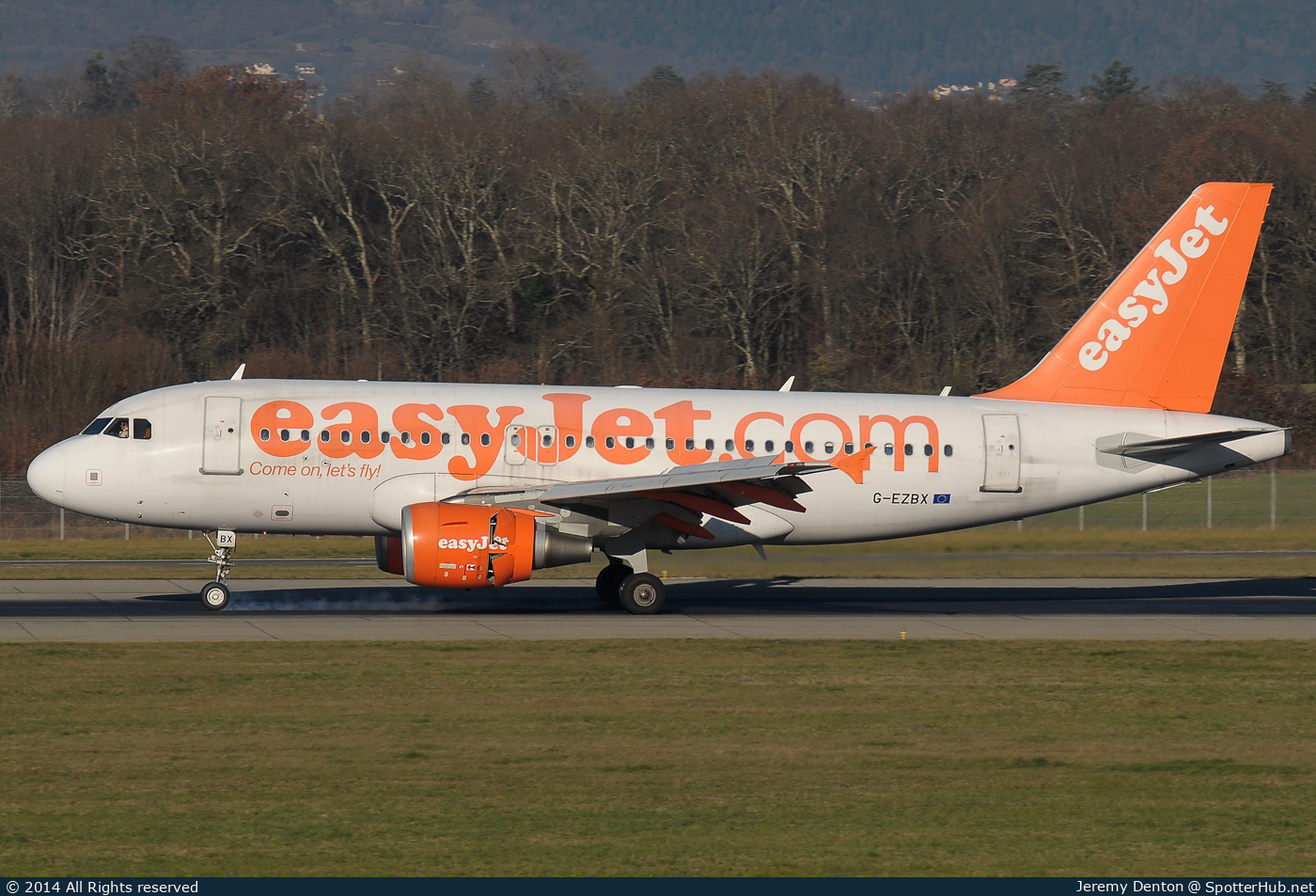 Photo of G-EZBX - Airbus A319-111 operated by easyJet