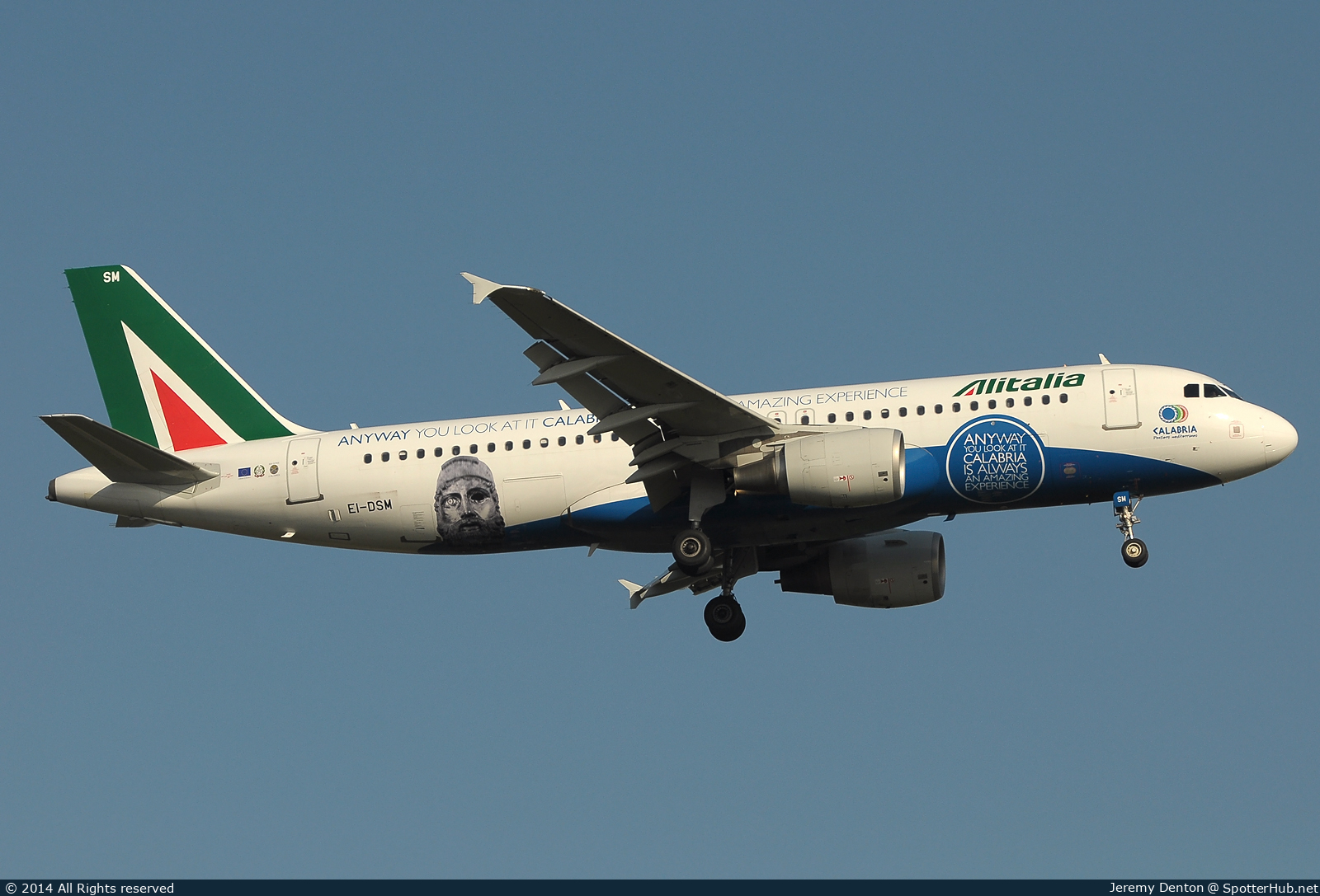 Photo of EI-DSM - Airbus A320-216 operated by Alitalia