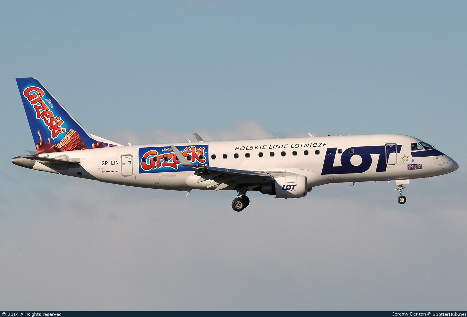 Photo of SP-LIN - Embraer ERJ-175LR operated by LOT Polish Airlines