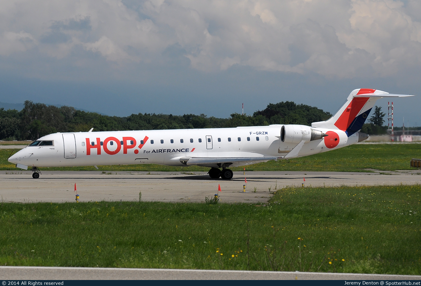 Photo of F-GRZM - Bombardier CRJ-701 operated by Air France HOP