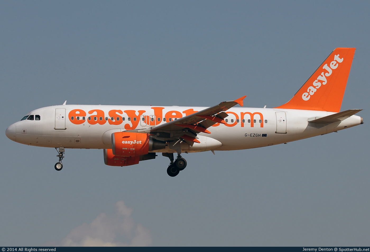 Photo of G-EZGH - Airbus A319-111 operated by easyJet