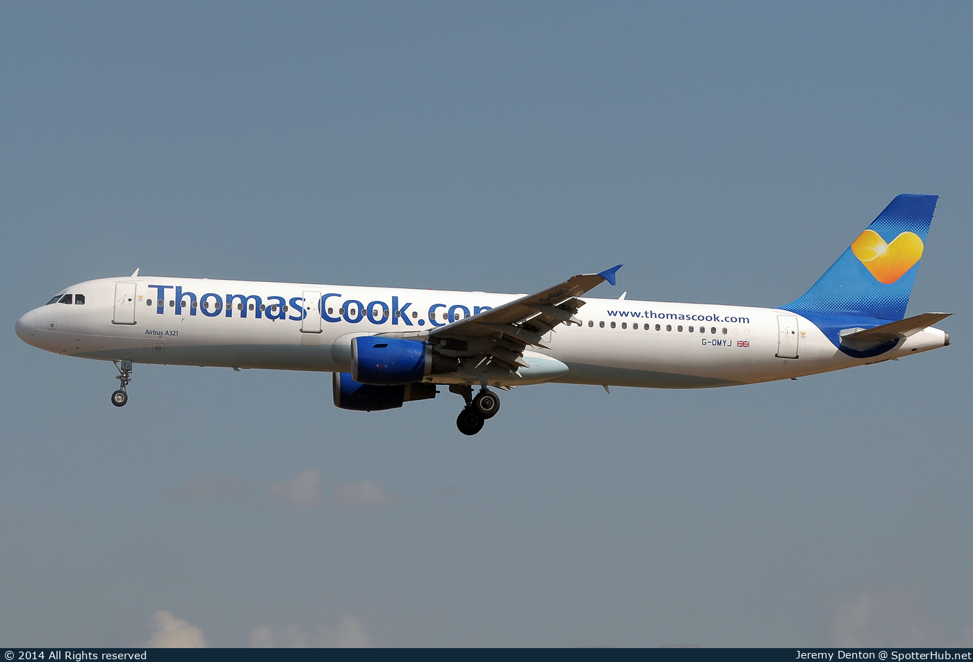 Photo of G-OMYJ - Airbus A321-211 operated by Thomas Cook Airlines