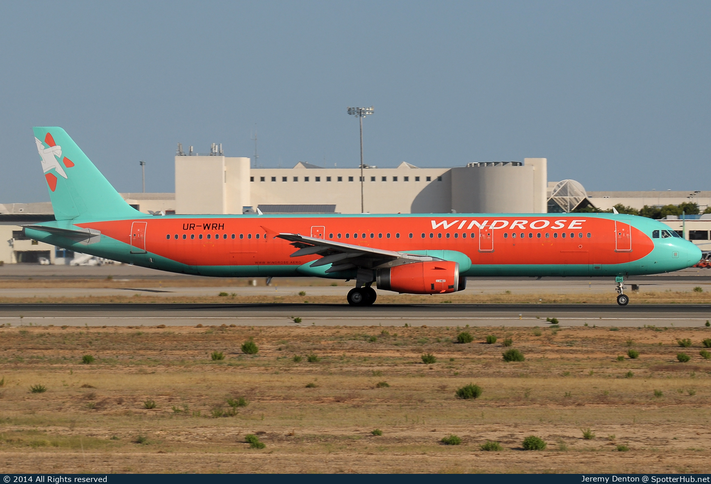 Photo of UR-WRH - Airbus A321-231 operated by Windrose Airlines