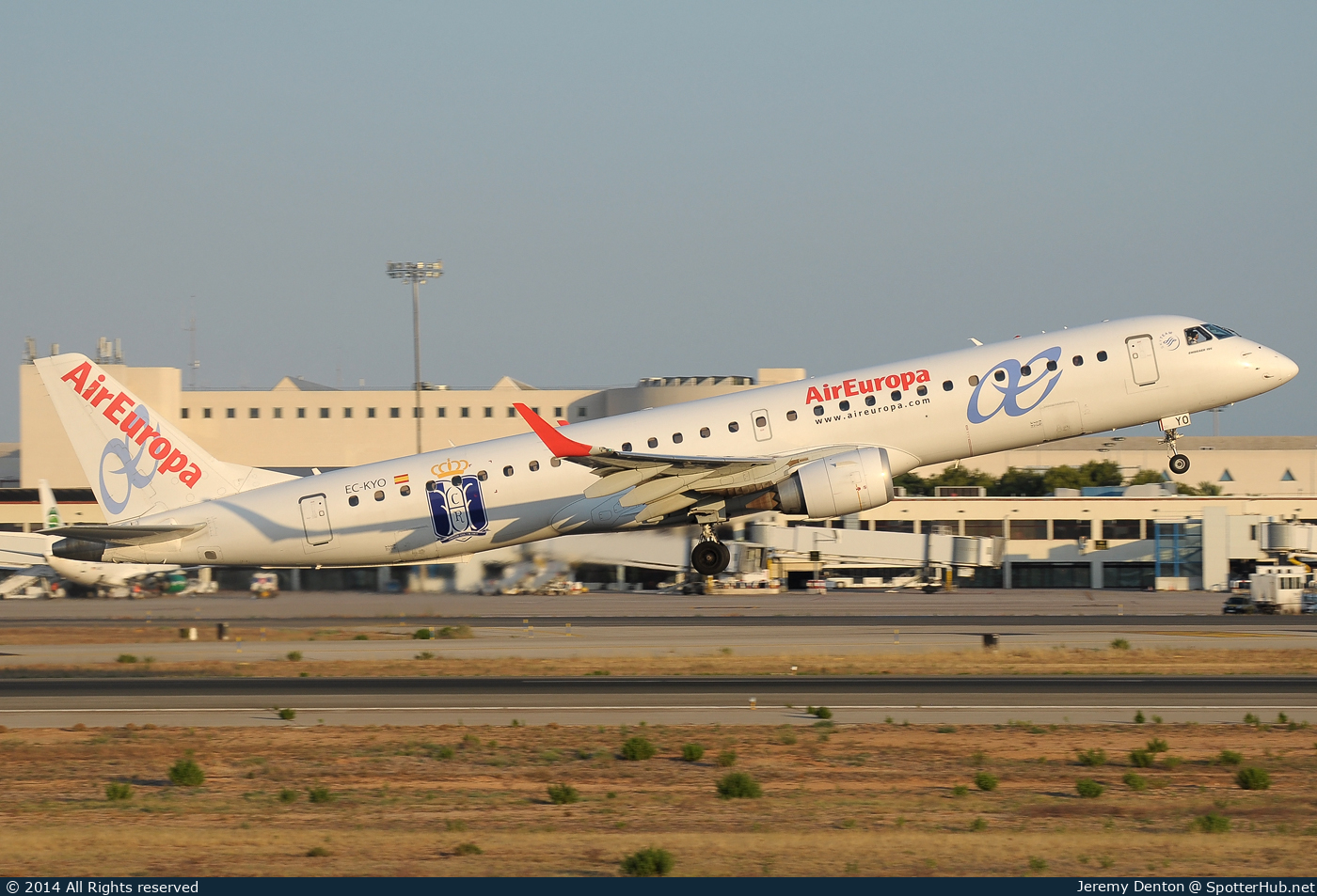Photo of EC-KYO - Embraer ERJ-195LR operated by Air Europa