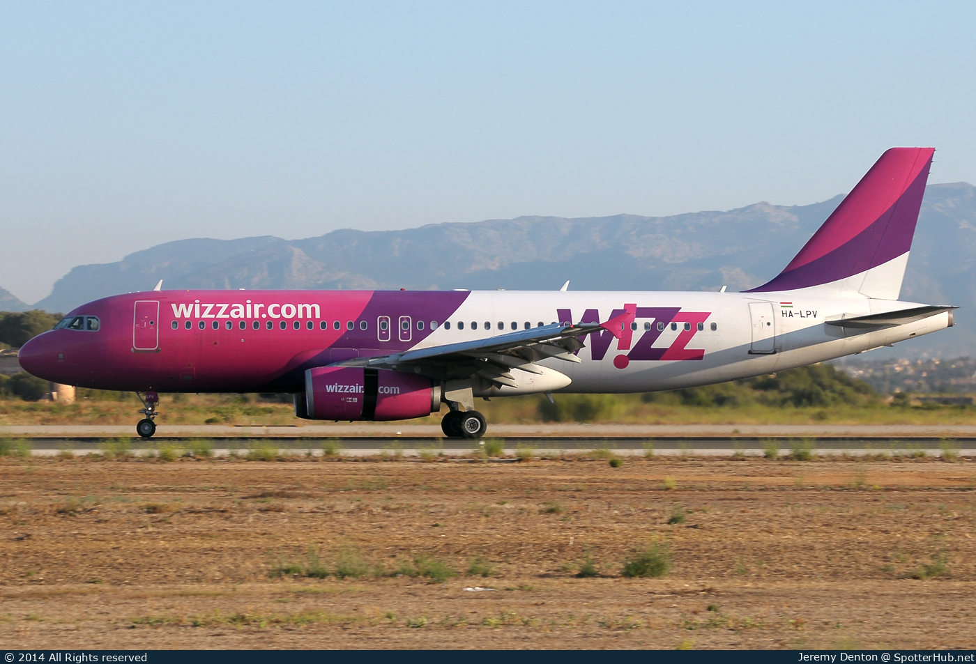 Photo of HA-LPV - Airbus A320-232 operated by Wizz Air