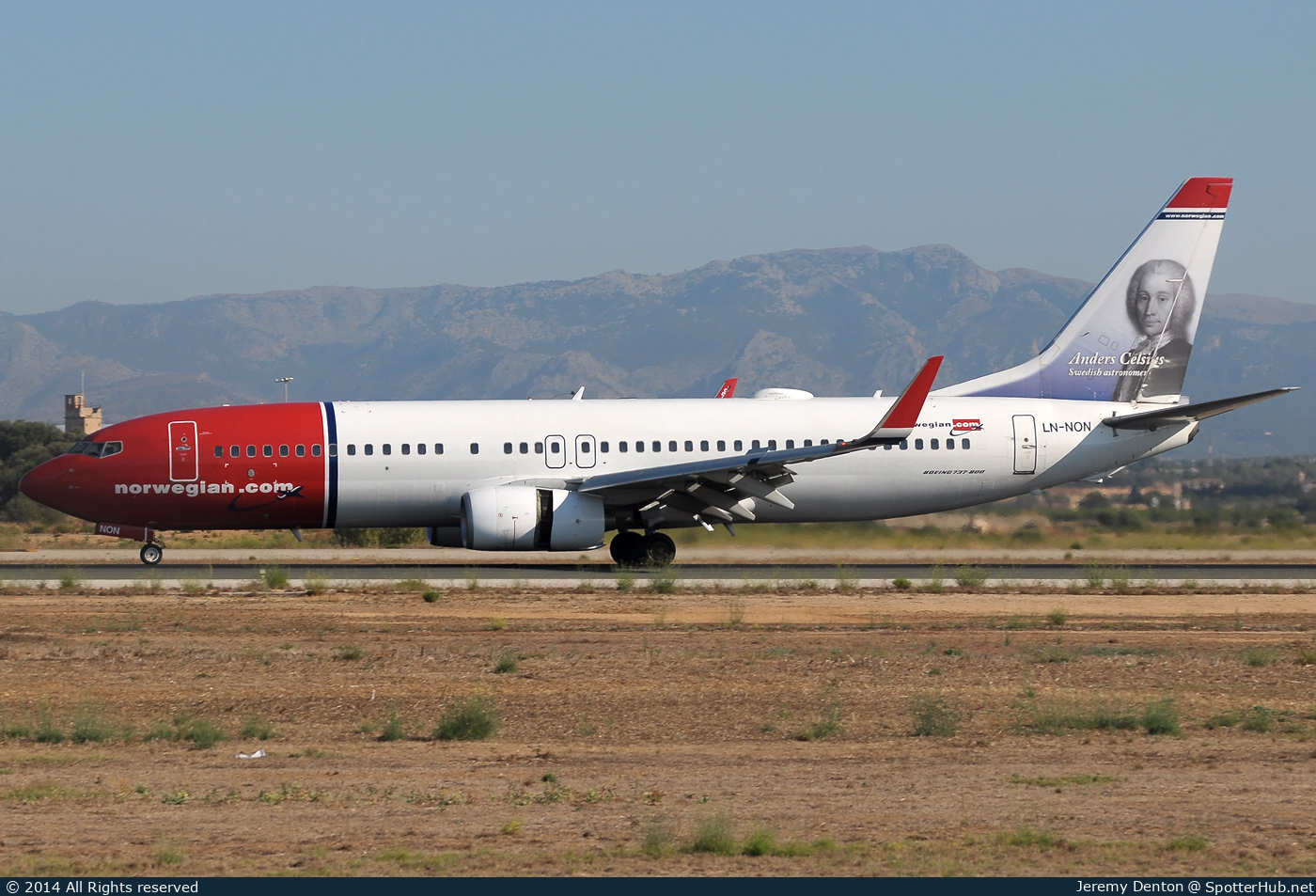 Photo of LN-NON - Boeing 737-86N operated by Norwegian Air Shuttle
