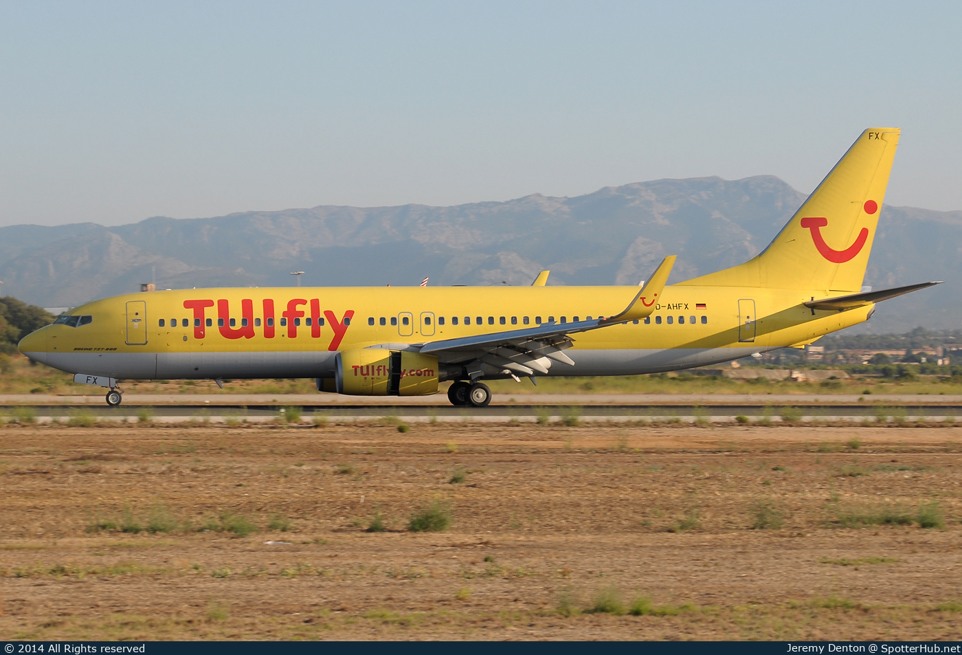 Photo of D-AHFX - Boeing 737-8K5 operated by TUIfly