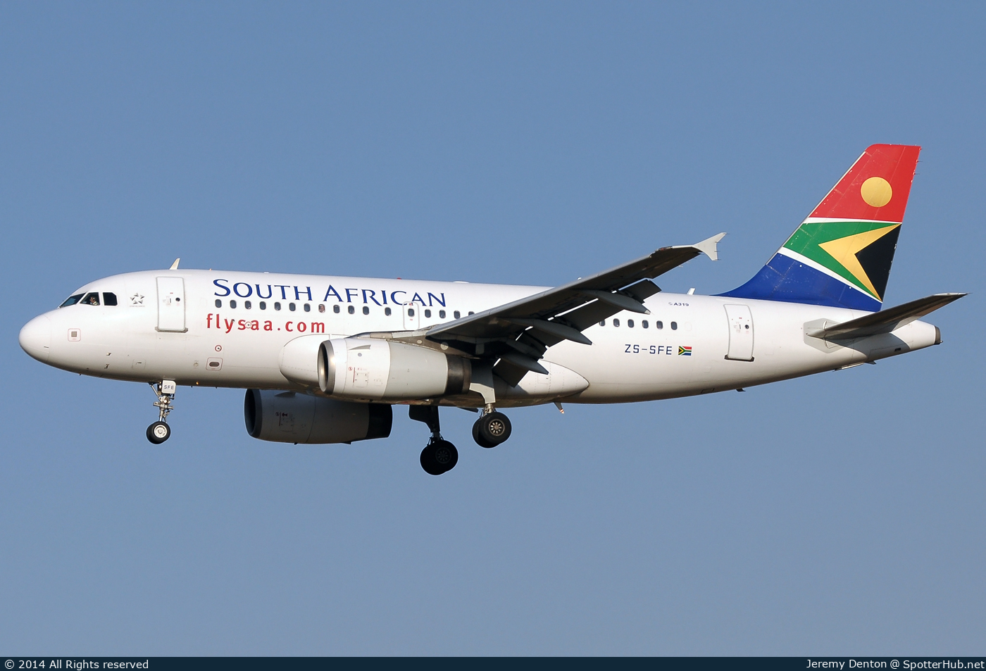 Photo of ZS-SFE - Airbus A319-131 operated by South African Airways