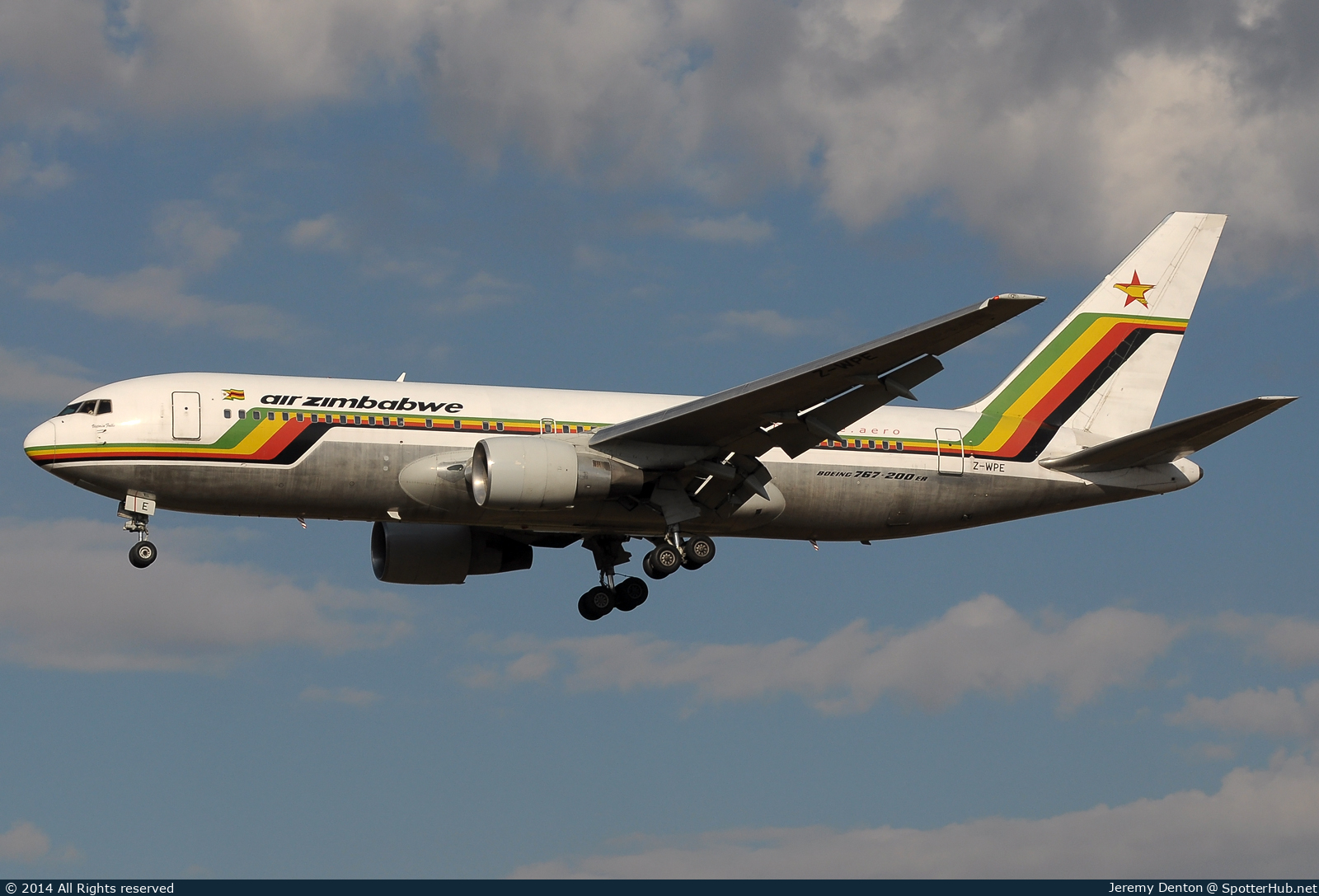 Photo of Z-WPE - Boeing 767-2N0(ER) operated by Air Zimbabwe