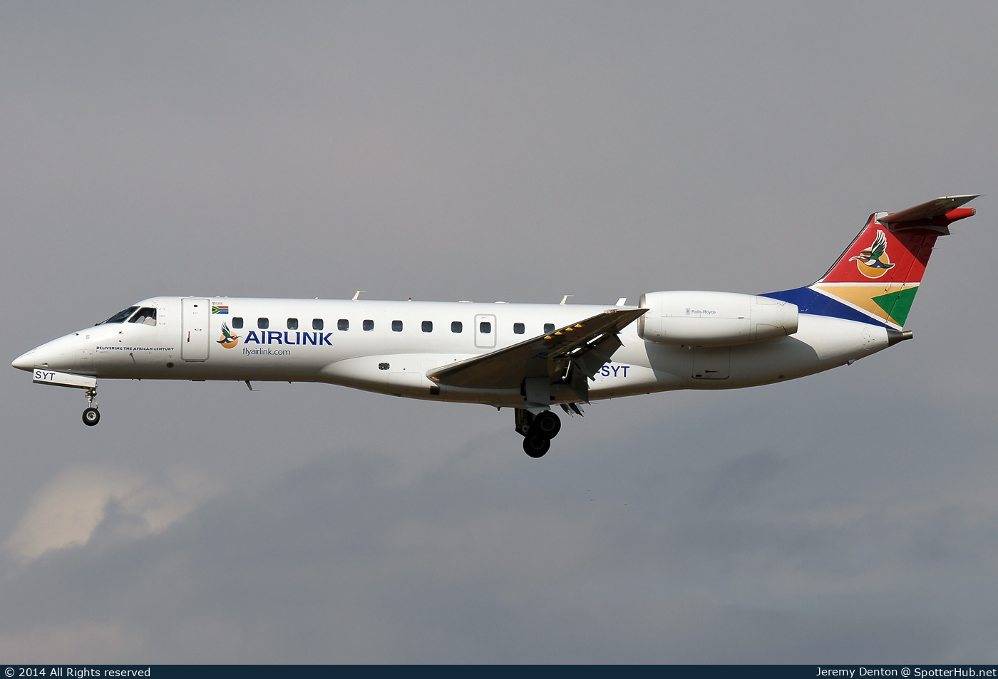 Photo of ZS-SYT - Embraer ERJ-135LR operated by Airlink Pty