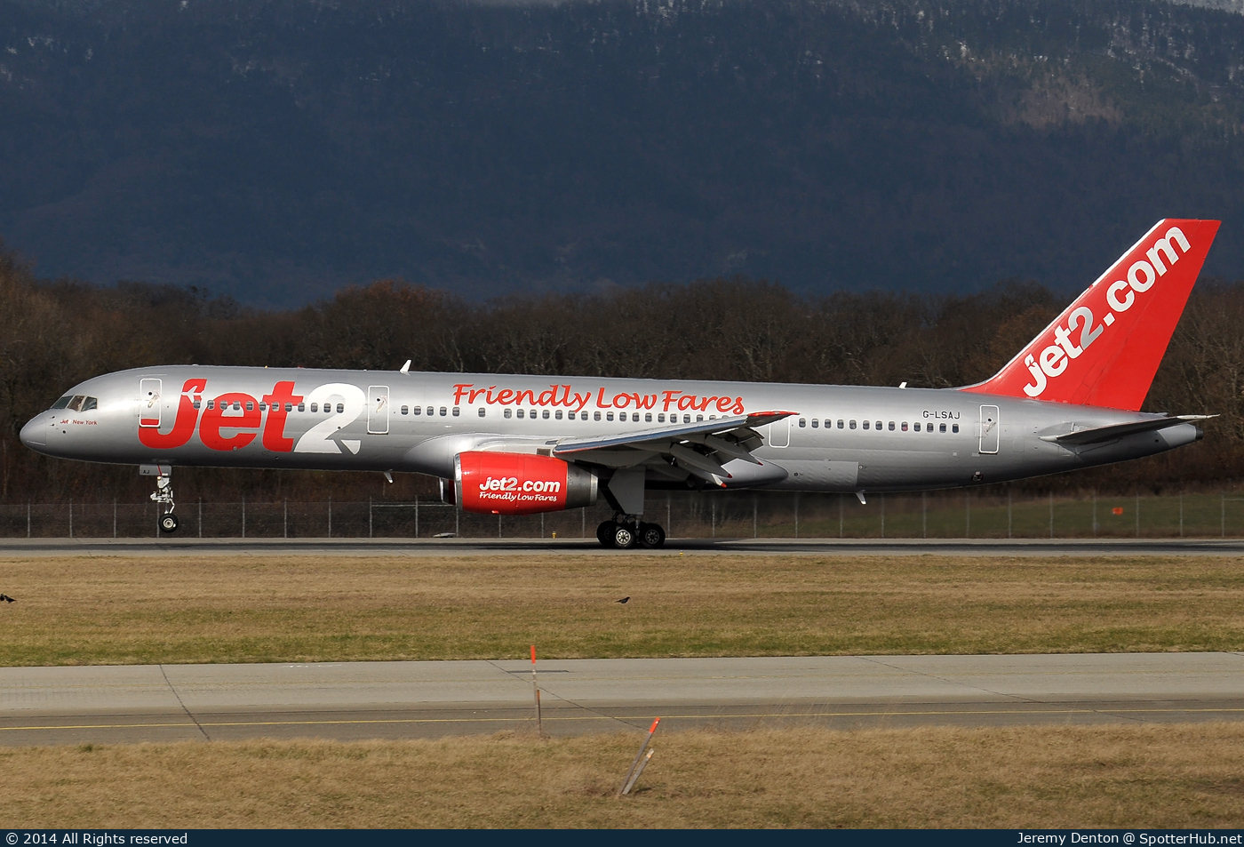 Photo of G-LSAJ - Boeing 757-236 operated by Jet2