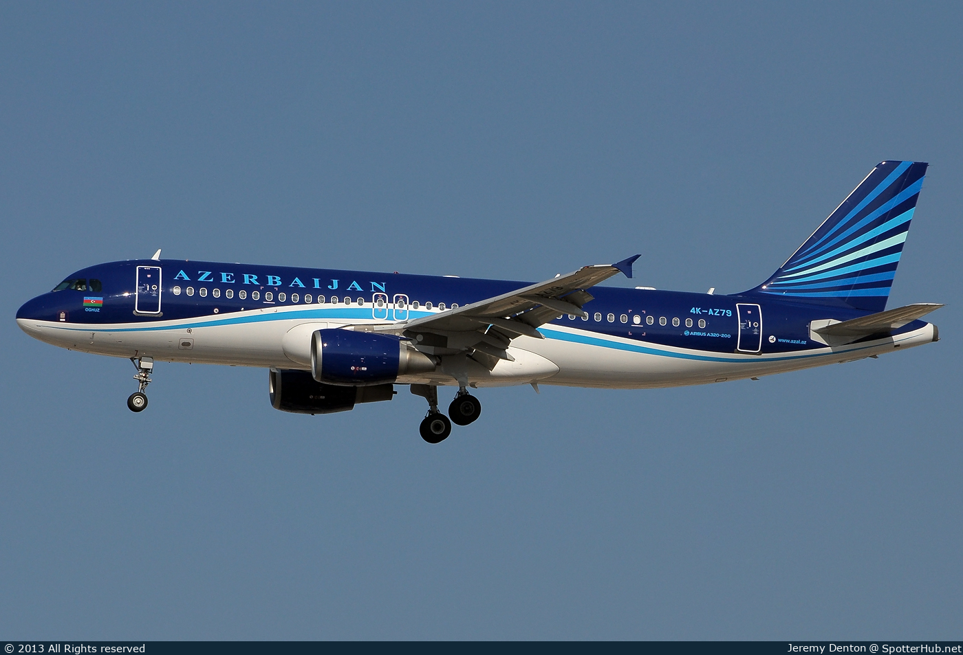 Photo of 4K-AZ79 - Airbus A320-214 operated by Azerbaijan Airlines