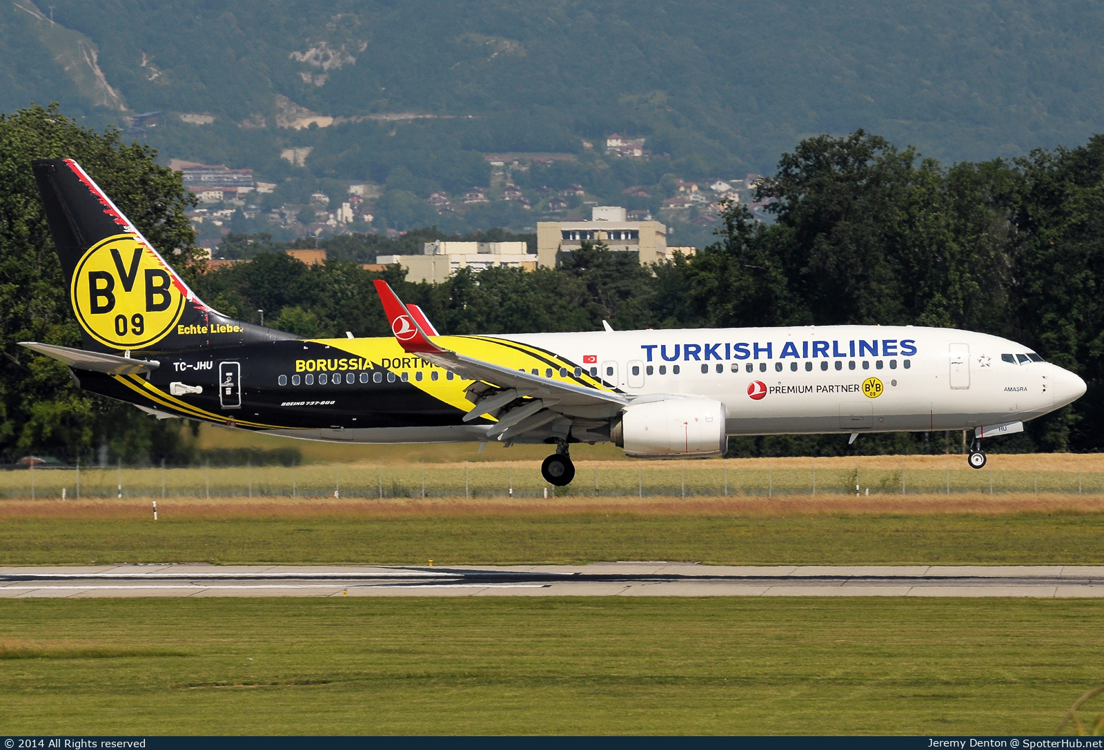 Photo of TC-JHU - Boeing 737-8F2 operated by Turkish Airlines