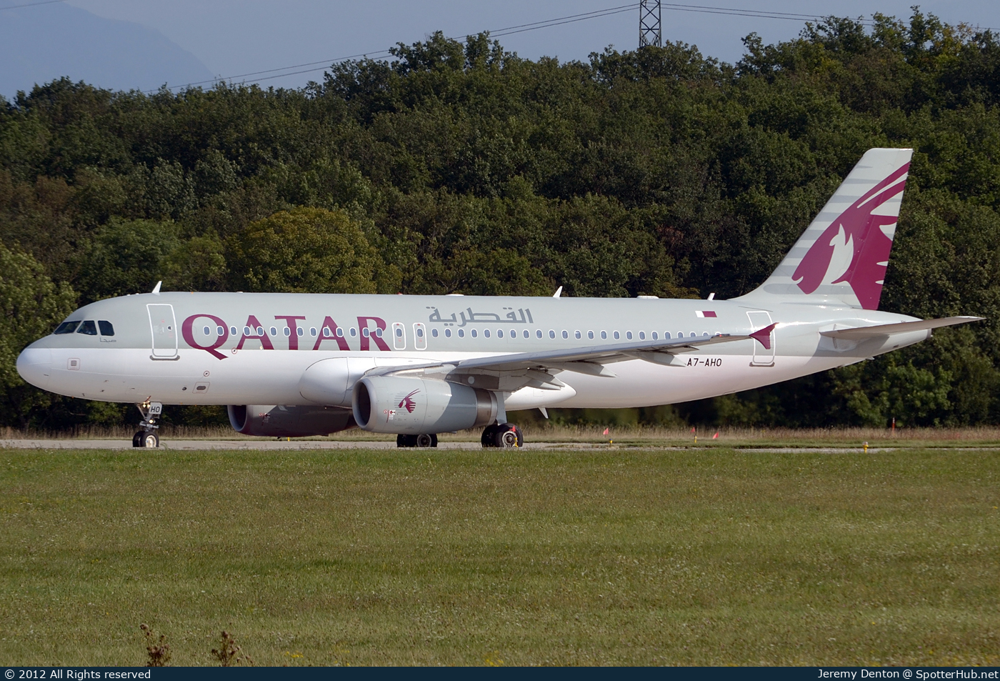 Photo of A7-AHO - Airbus A320-232 operated by Qatar Airways