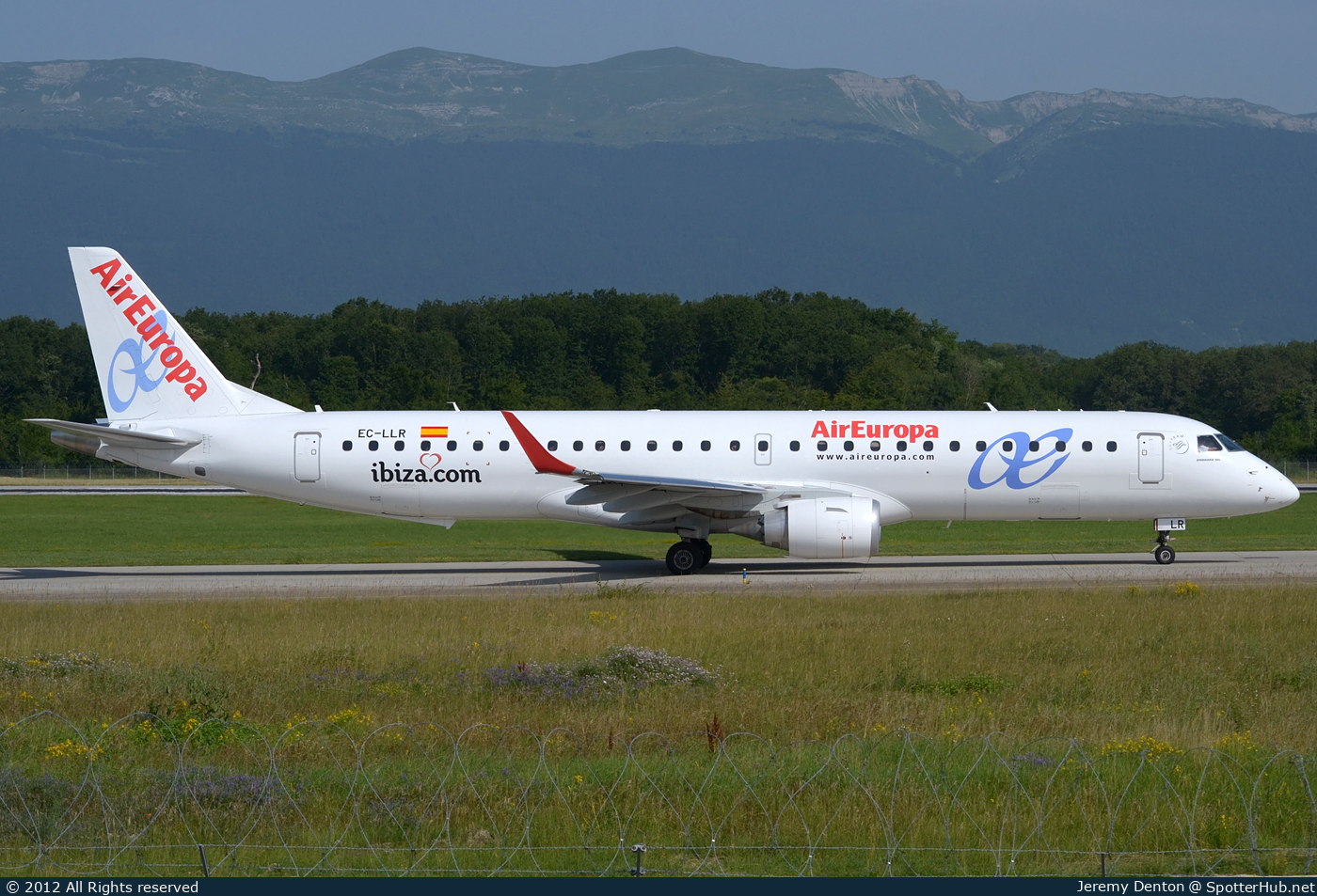Photo of EC-LLR - Embraer ERJ-195LR operated by Air Europa