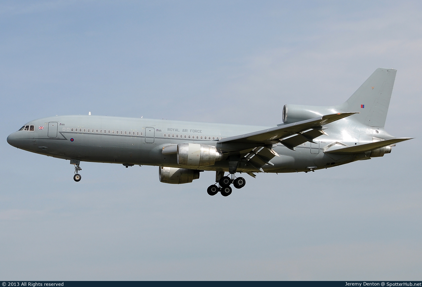 Photo of ZE706 - Lockheed L-1011-500 TriStar C.2A operated by Royal Air Force