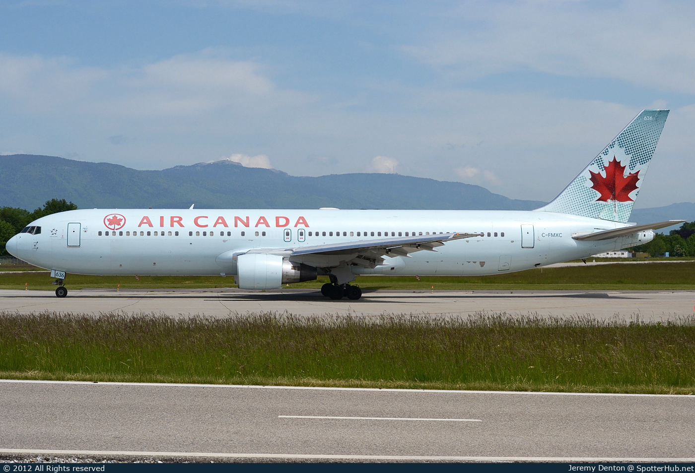 Photo of C-FMXC - Boeing 767-333(ER) operated by Air Canada