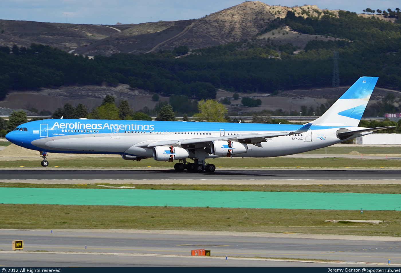 Photo of LV-CSX - Airbus A340-313 operated by Aerolineas Argentinas