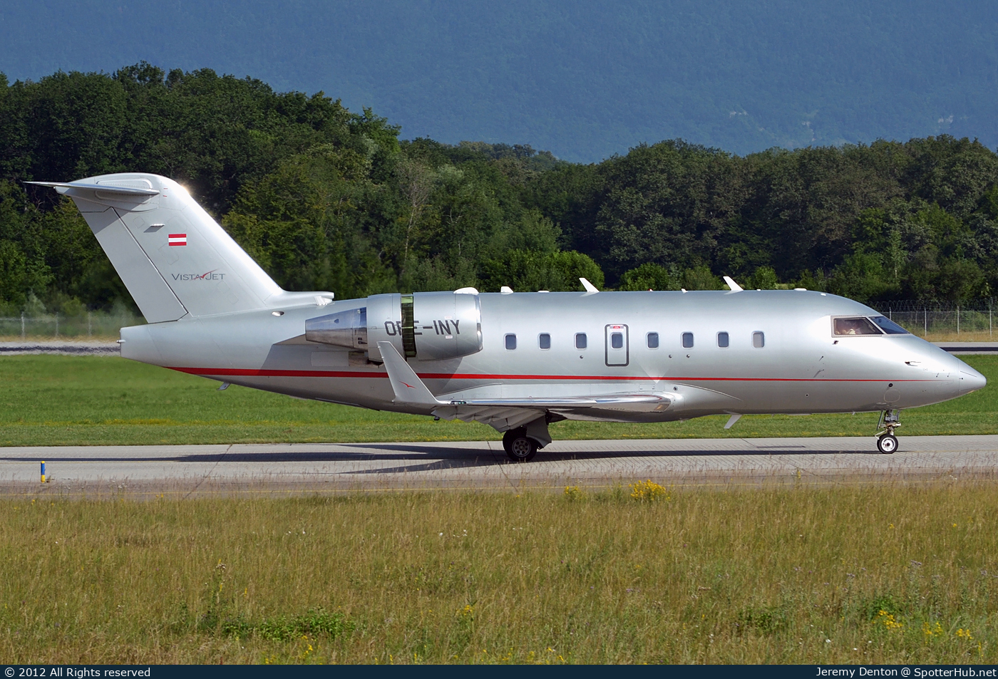 Photo of OE-INY - Bombardier Challenger 604 operated by VistaJet