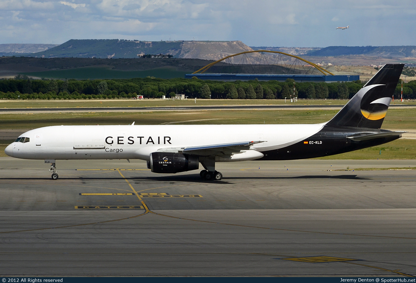 Photo of EC-KLD - Boeing 757-236(PCF) operated by Gestair