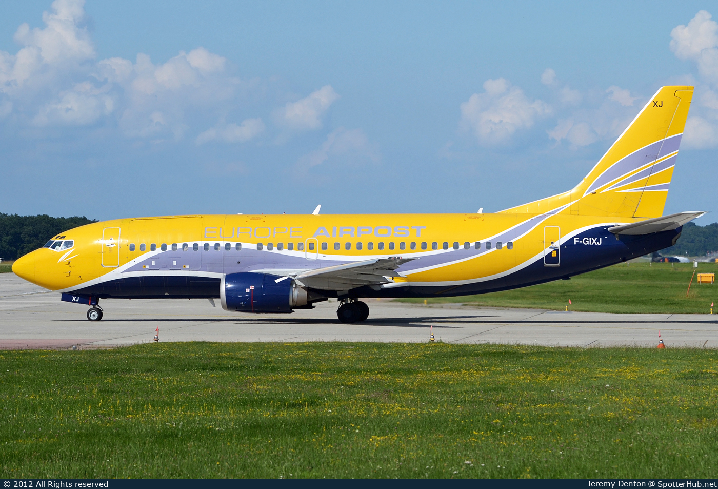 Photo of F-GIXJ - Boeing 737-3Y0(QC) operated by Europe Airpost