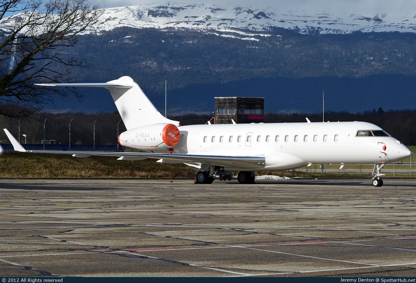 Photo of G-RAAA - Bombardier Global Express XRS operated by Ocean Sky