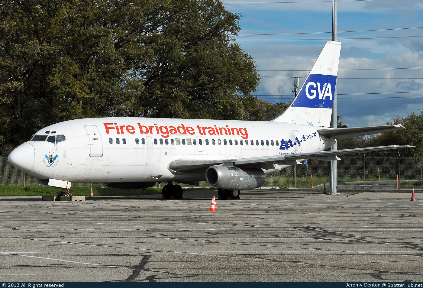 Photo of HB-SSA - Boeing 737-222 operated by Geneva Airport