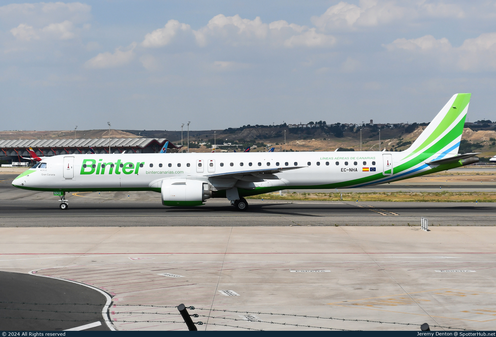 Photo of EC-NHA - Embraer ERJ-195-E2 operated by Binter Canarias (opb Binter Airlines)