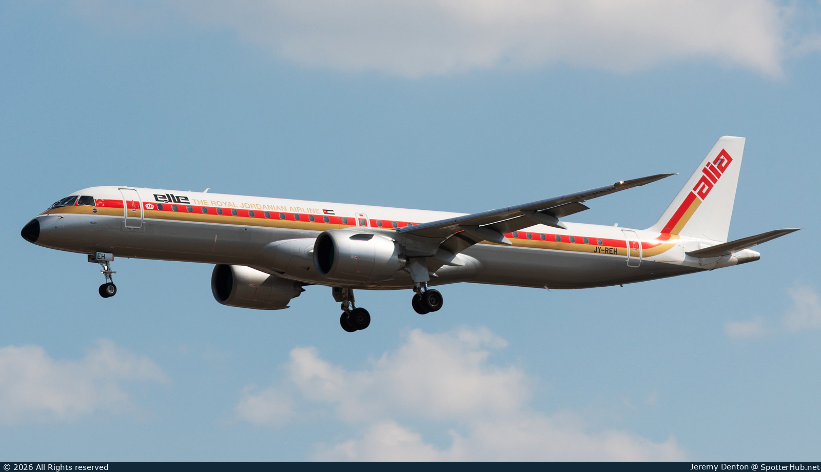 Photo of JY-REH - Embraer ERJ-195-E2 operated by Royal Jordanian Airlines