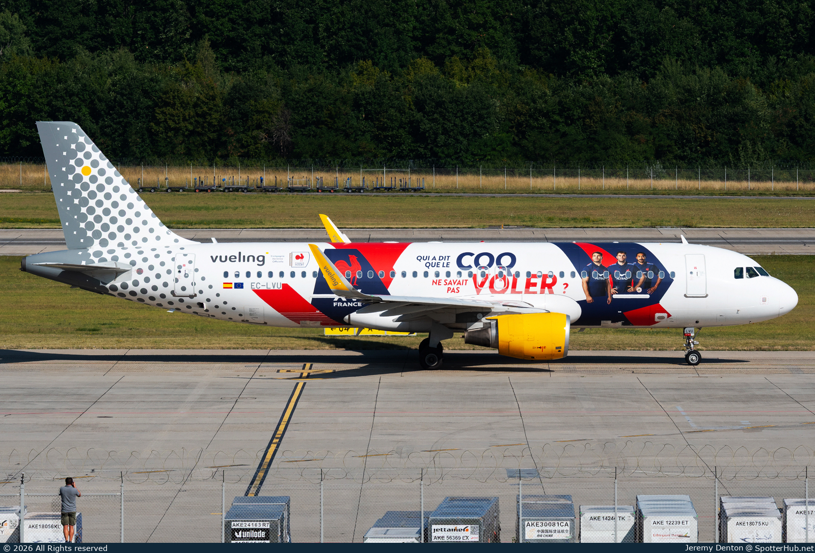 Photo of EC-LVU - Airbus A320-214 operated by Vueling