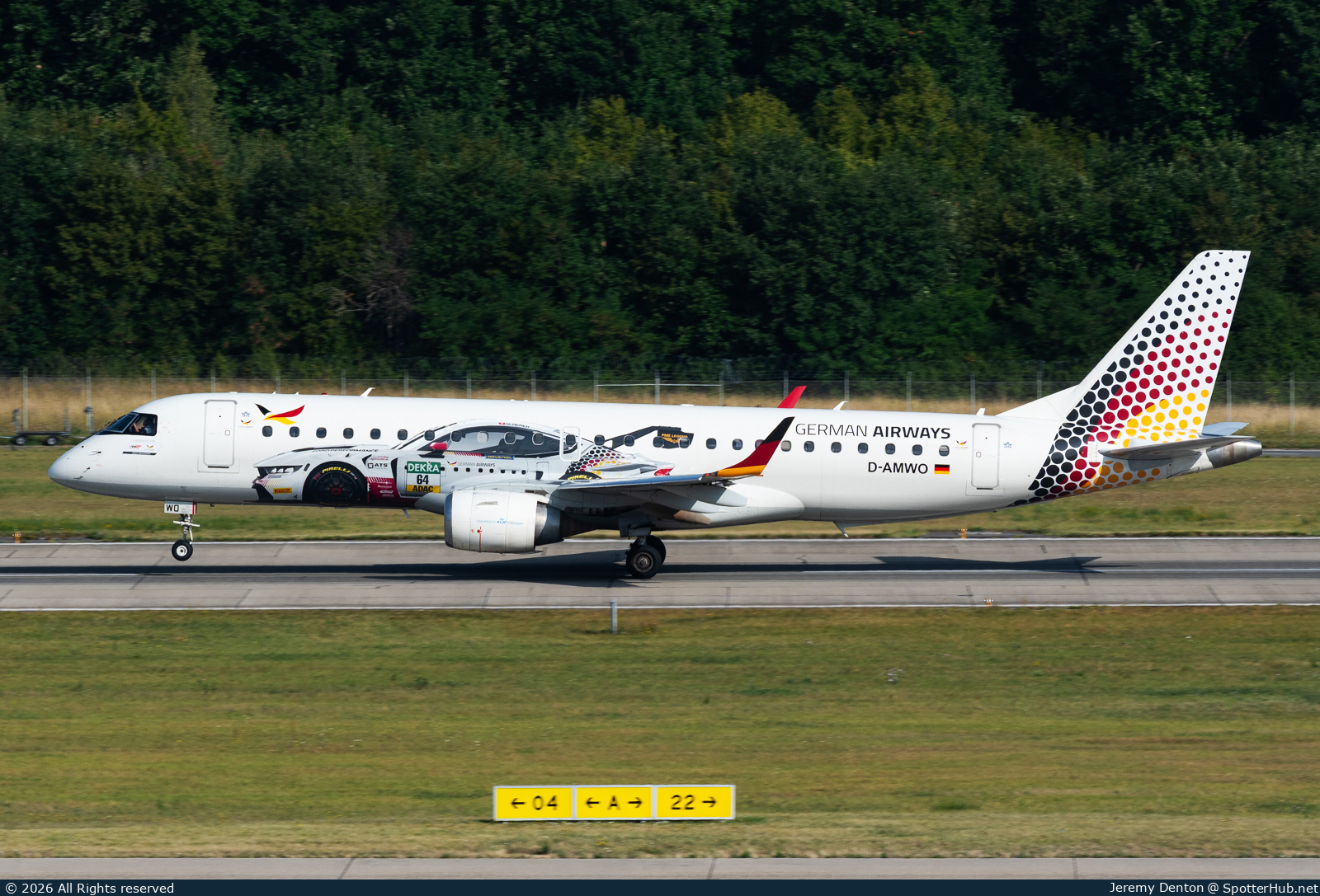 Photo of D-AMWO - Embraer ERJ-190AR operated by German Airways