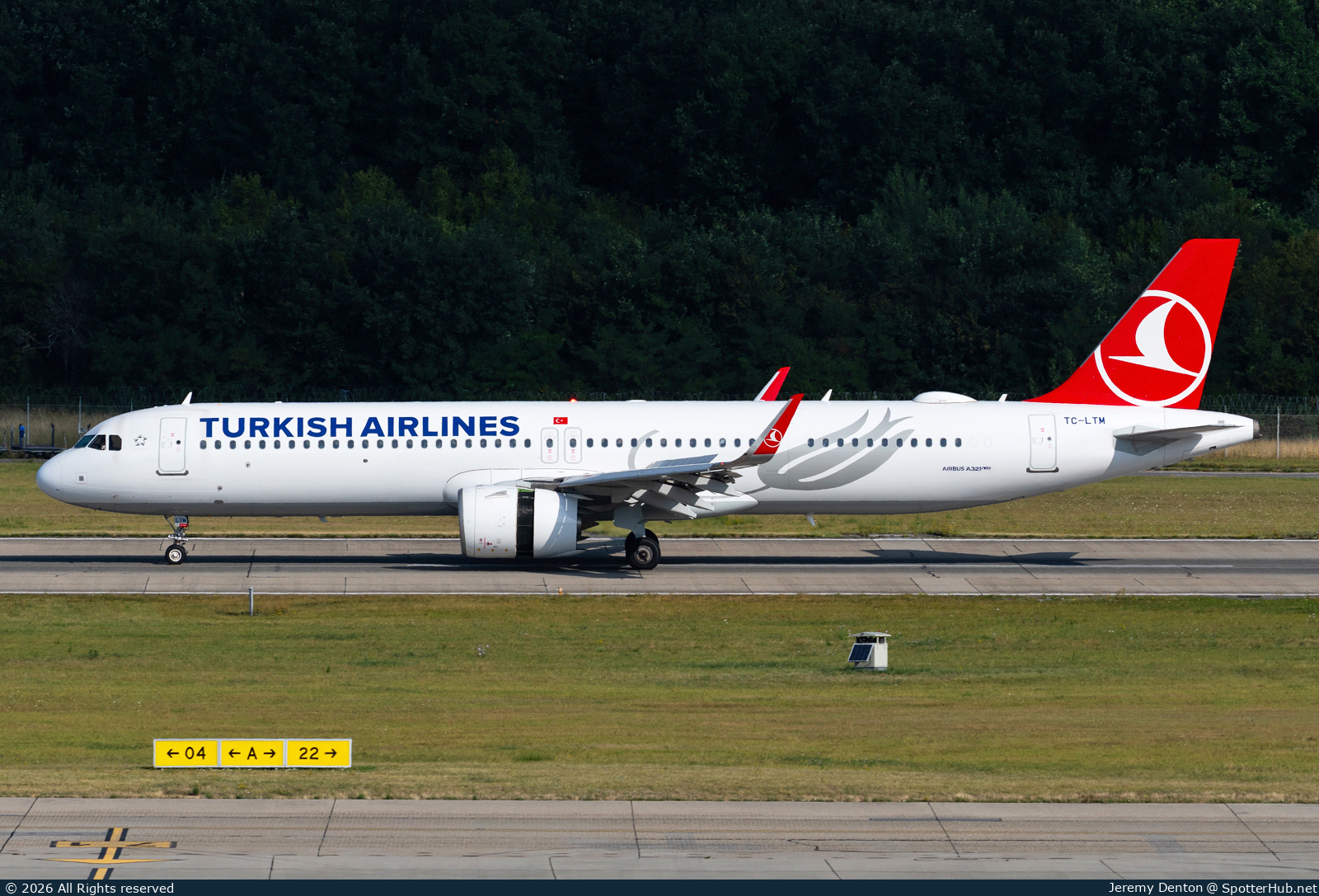 Photo of TC-LTM - Airbus A321-271NX operated by Turkish Airlines