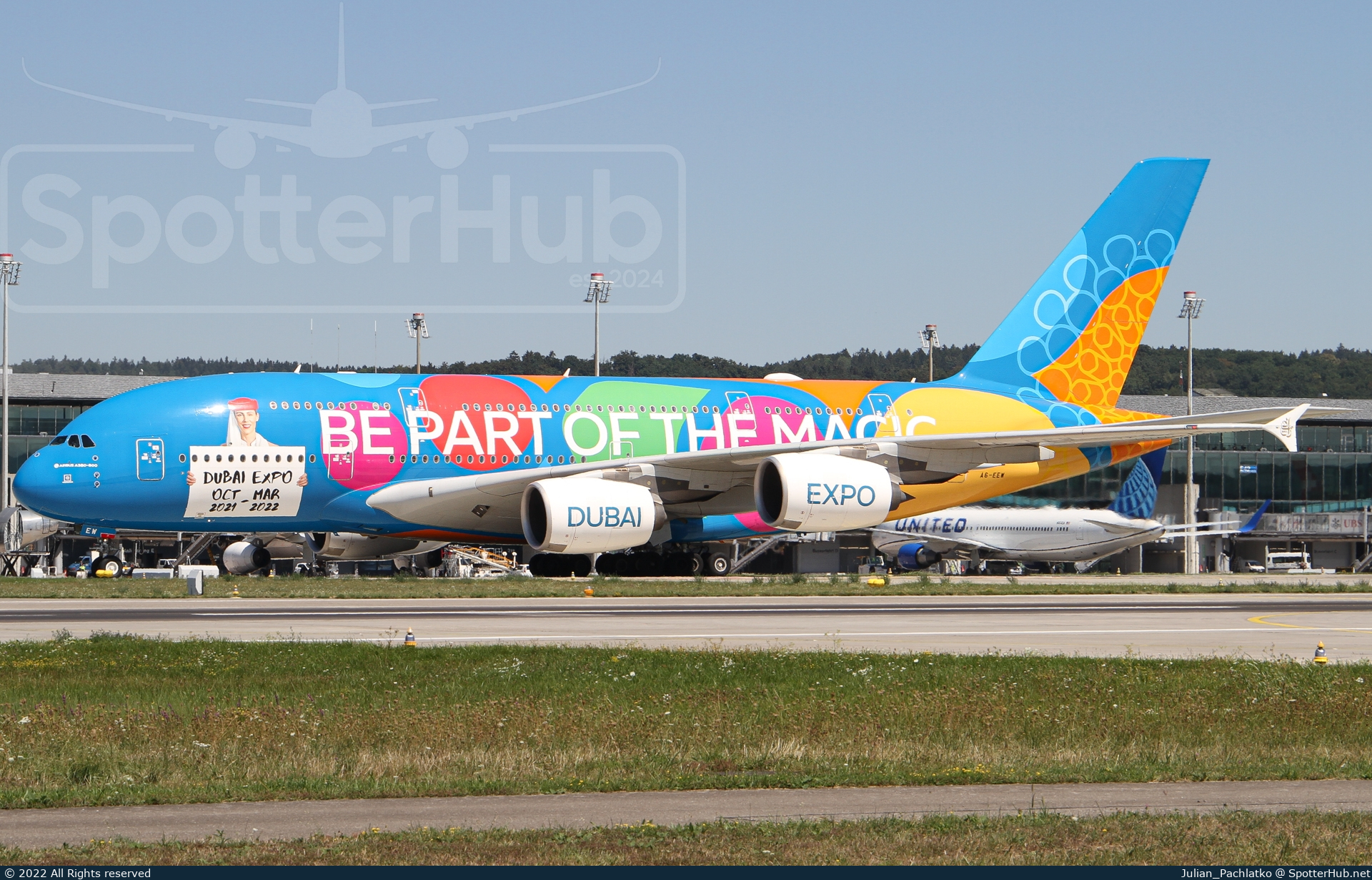Photo of A6-EEW - Airbus A380-861 operated by Emirates