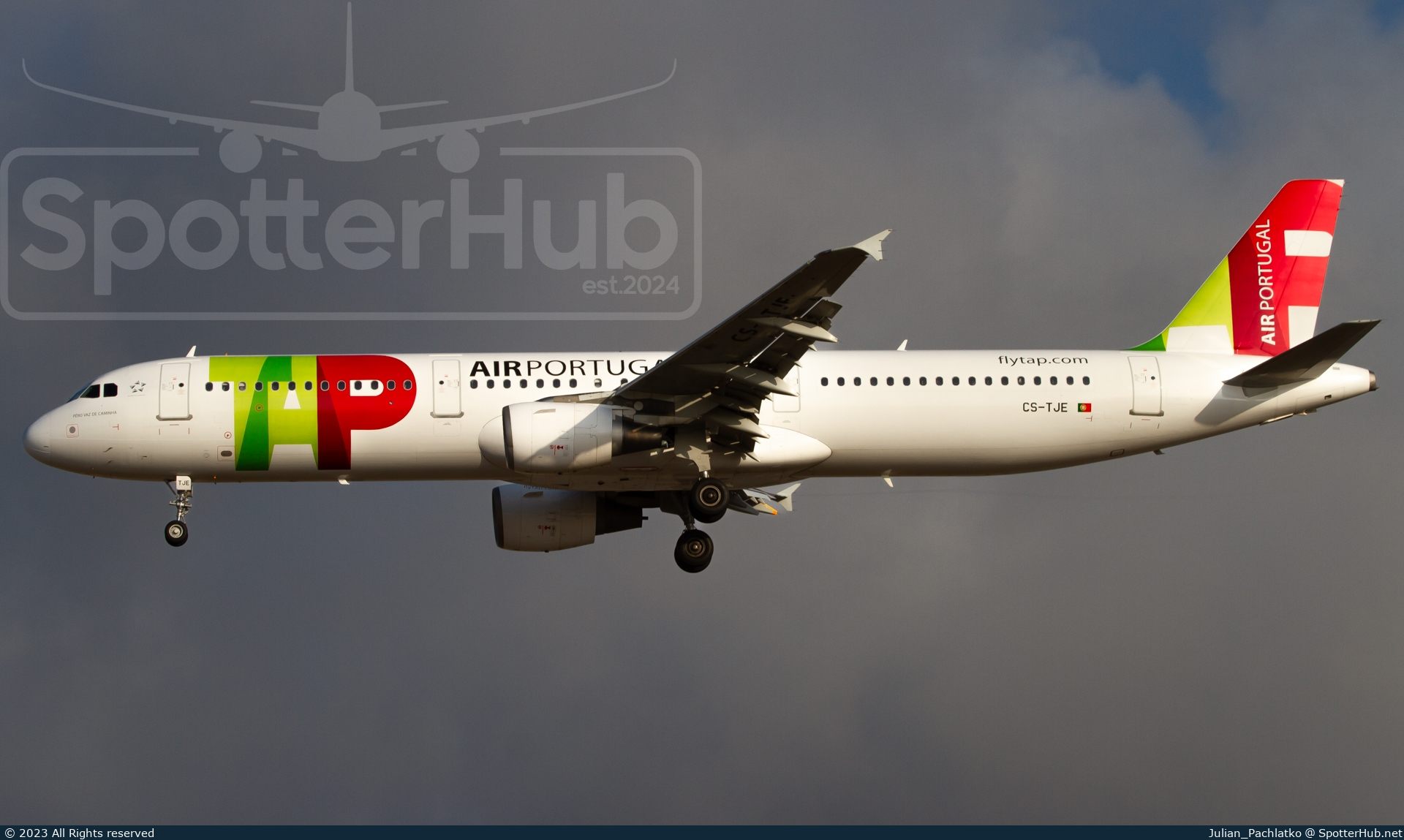 Photo of CS-TJE - Airbus A321-211 operated by TAP Air Portugal