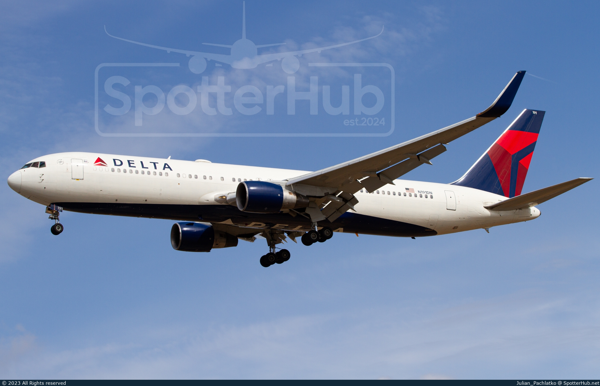 Photo of N191DN - Boeing 767-332(ER) operated by Delta Air Lines