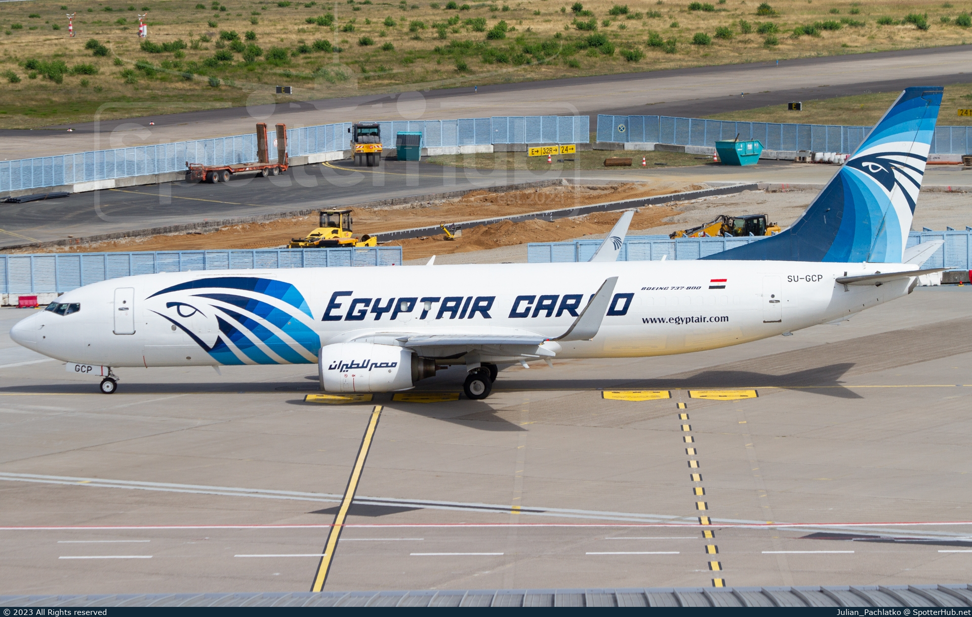 Photo of SU-GCP - Boeing 737-866(SF) operated by Egyptair Cargo