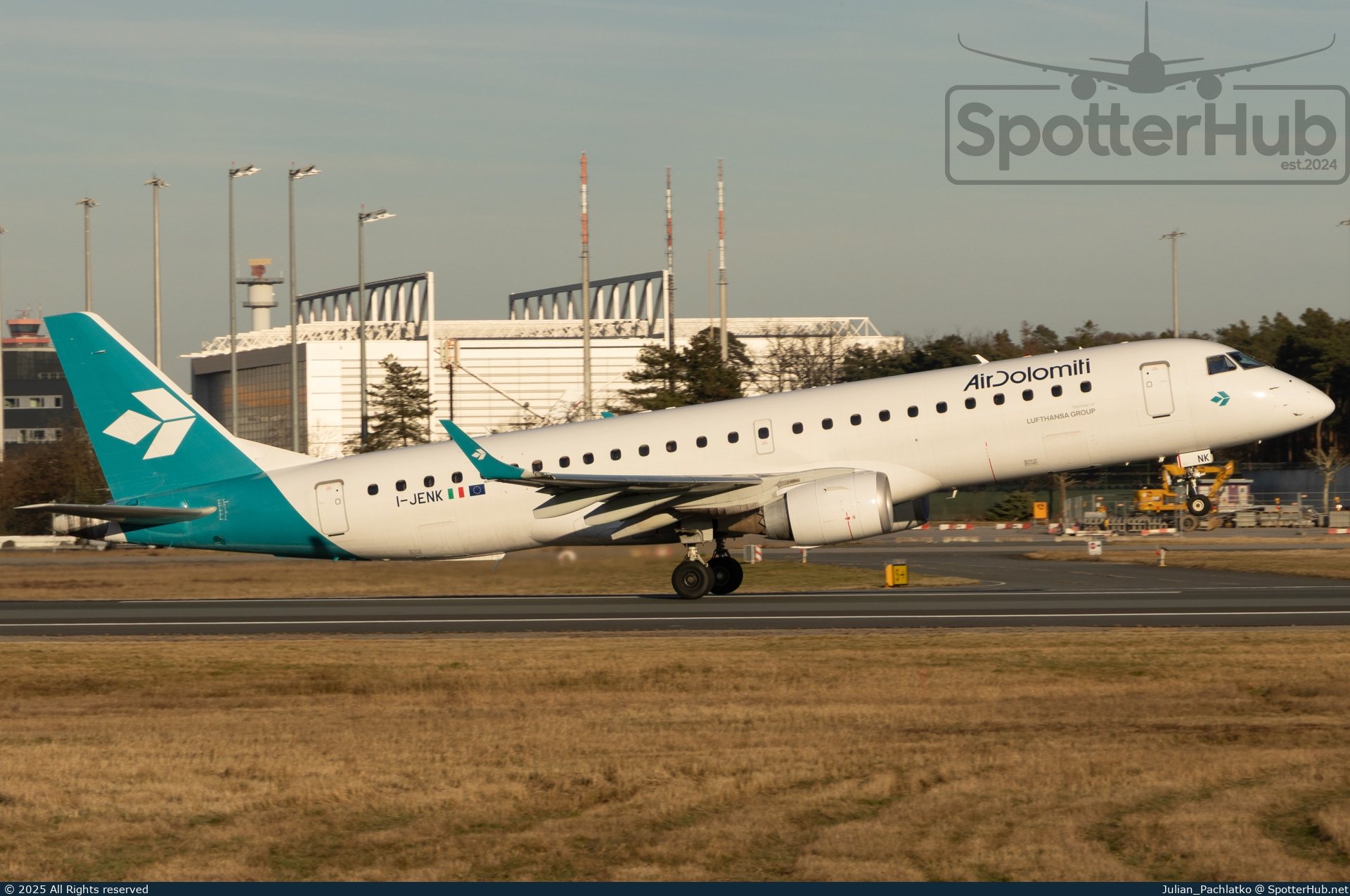 Photo of I-JENK - Embraer ERJ-190LR operated by Air Dolomiti