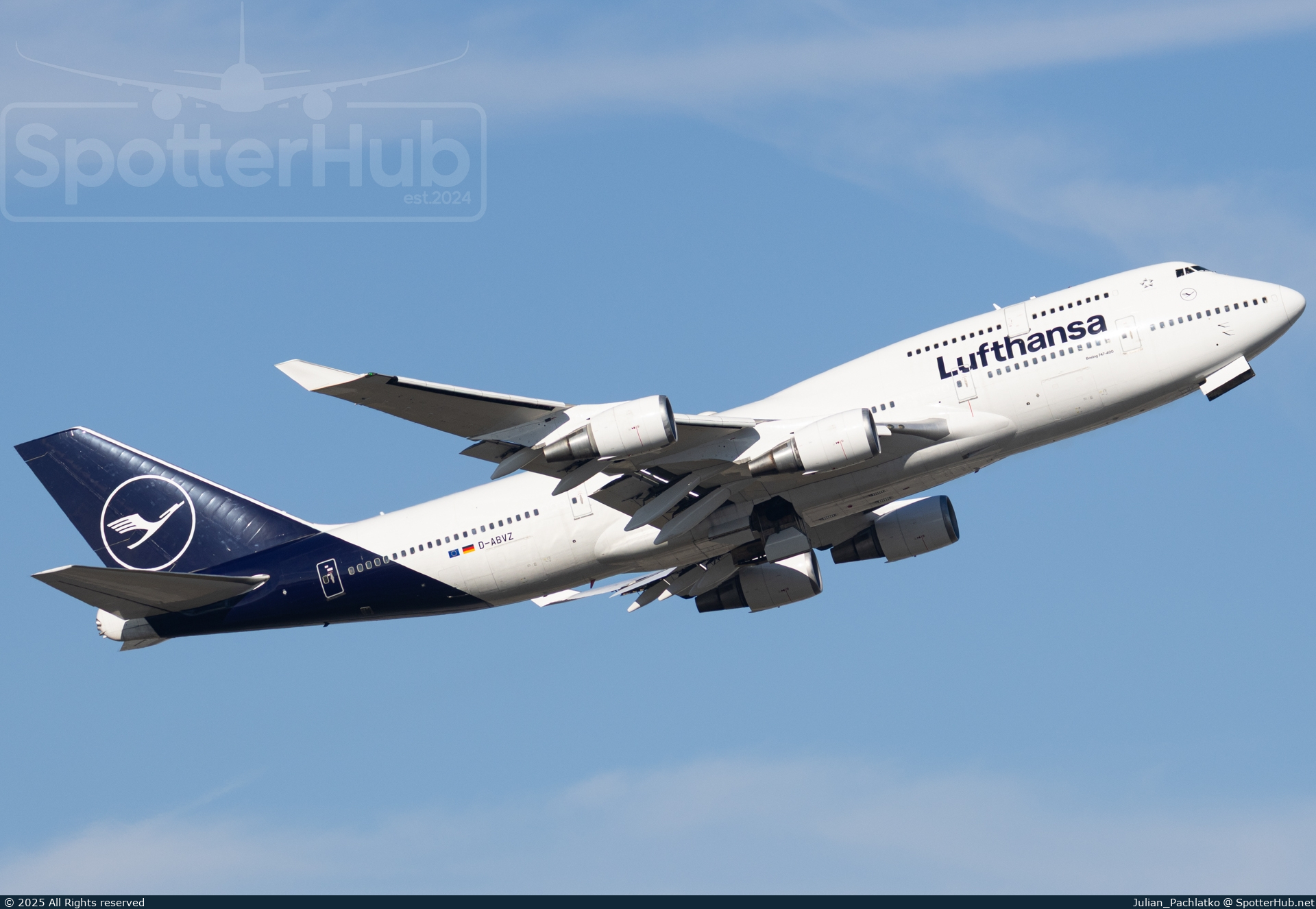 Photo of D-ABVZ - Boeing 747-430 operated by Lufthansa